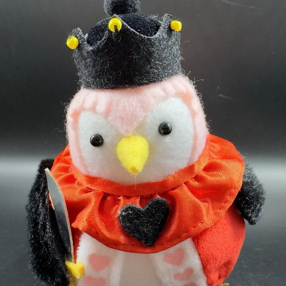 2024 Target Spritz Bird Kingsley Featherly Friends Valentine's‎ King of Hearts